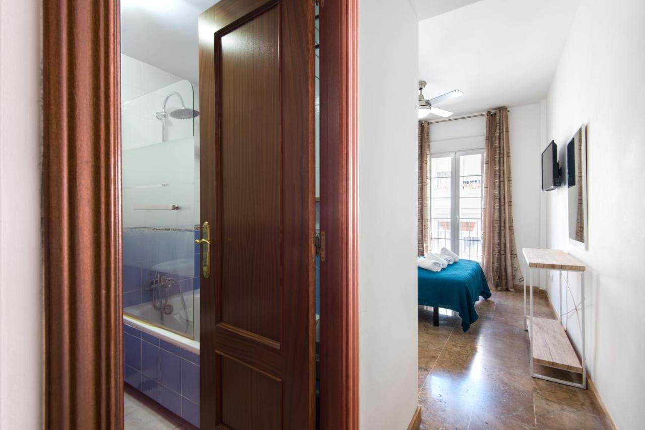 מאלגה Center Apartment 2Bed 2B Aircon Wif And Parking Free מראה חיצוני תמונה