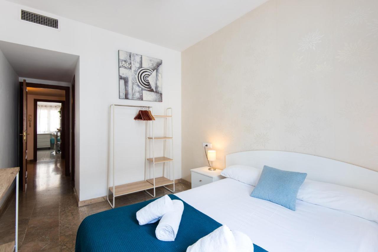 מאלגה Center Apartment 2Bed 2B Aircon Wif And Parking Free מראה חיצוני תמונה